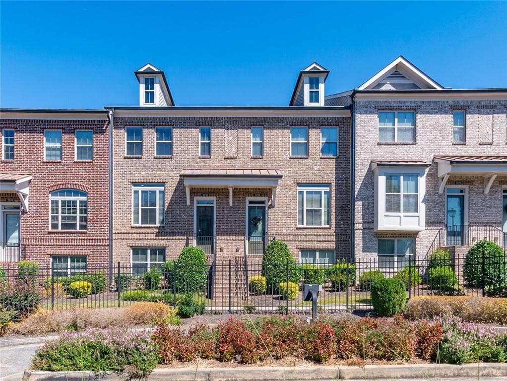 3 bedroom, 4 bathroom, 2,145 sq ft townhouse for rent at 3239 Hartford Mill Drive, Duluth, GA 30097 for $2,800 a month — photo 1 of 61