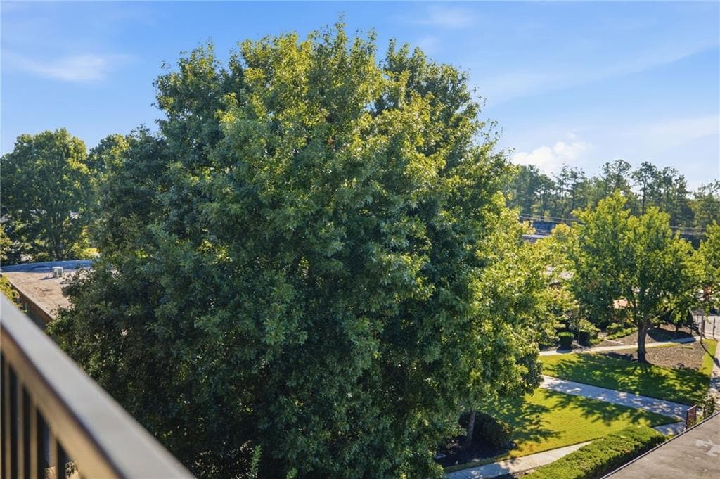 2 bedroom, 2 bathroom, 1,280 sq ft condominium for sale at 5200 Peachtree Road 3415, Atlanta, GA 30341 — photo 5