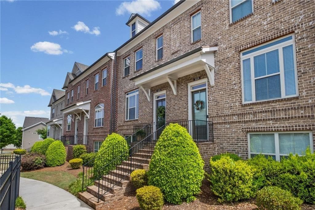 3 bedroom, 4 bathroom, 2,145 sq ft townhouse for rent at 3239 Hartford Mill Drive, Duluth, GA 30097 for $2,800 a month — photo 4