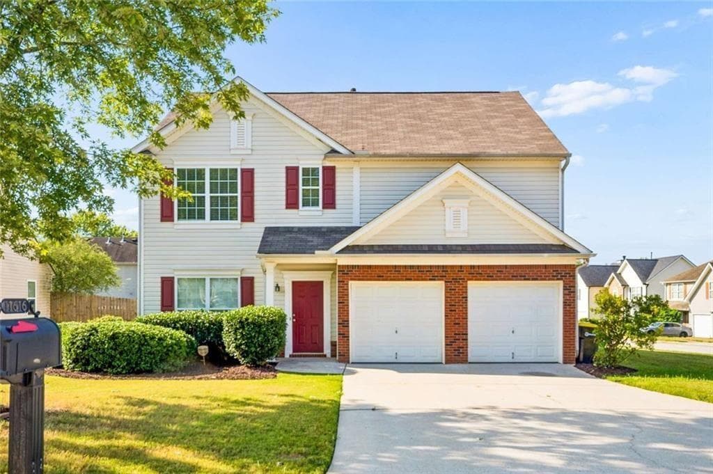 3 bedroom, 3 bathroom, 1,857 sq ft single family residence for sale at 11616 Kades Trail, Hampton, GA 30228 — photo 1 of 35