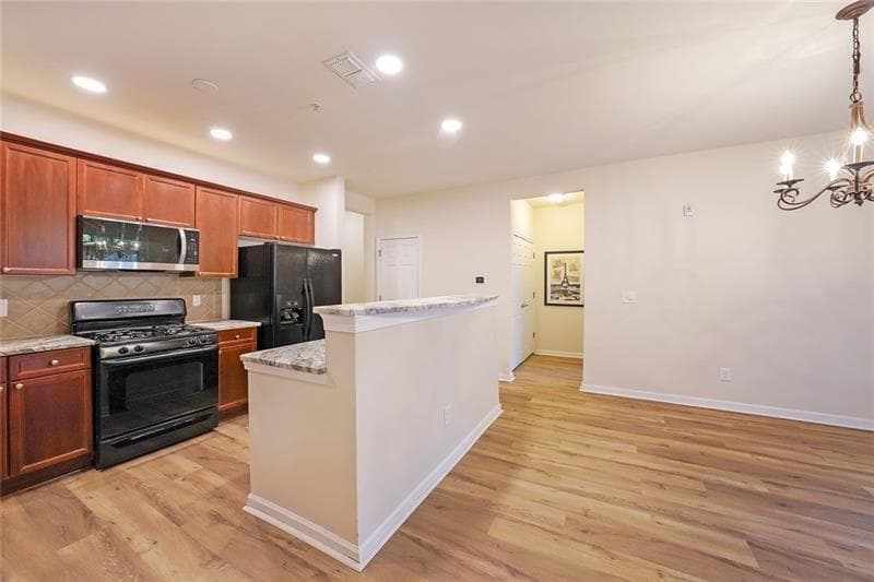 2 bedroom, 2 bathroom, 1,332 sq ft condominium for sale at 3150 WOODWALK Drive 3112, Atlanta, GA 30339 — photo 5
