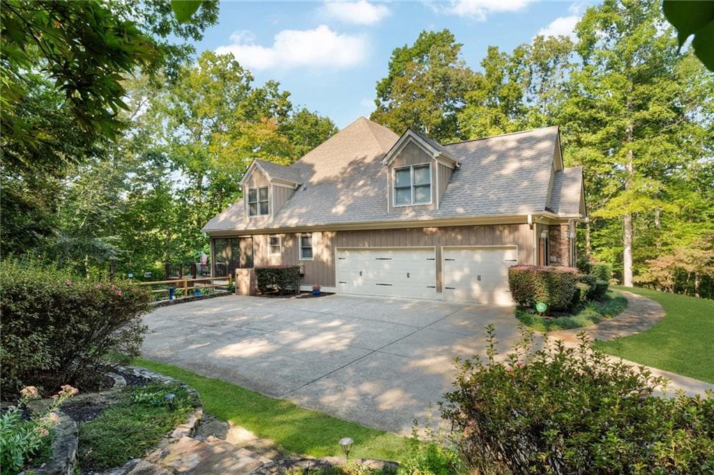 5 bedroom, 5 bathroom, 4,460 sq ft single family residence for sale at 530 River Estates Parkway, Canton, GA 30115 — photo 3