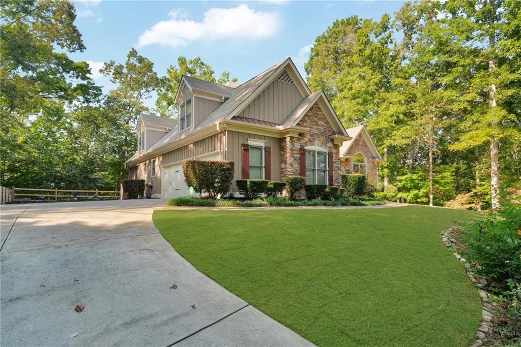 5 bedroom, 5 bathroom, 4,460 sq ft single family residence for sale at 530 River Estates Parkway, Canton, GA 30115 — photo 4
