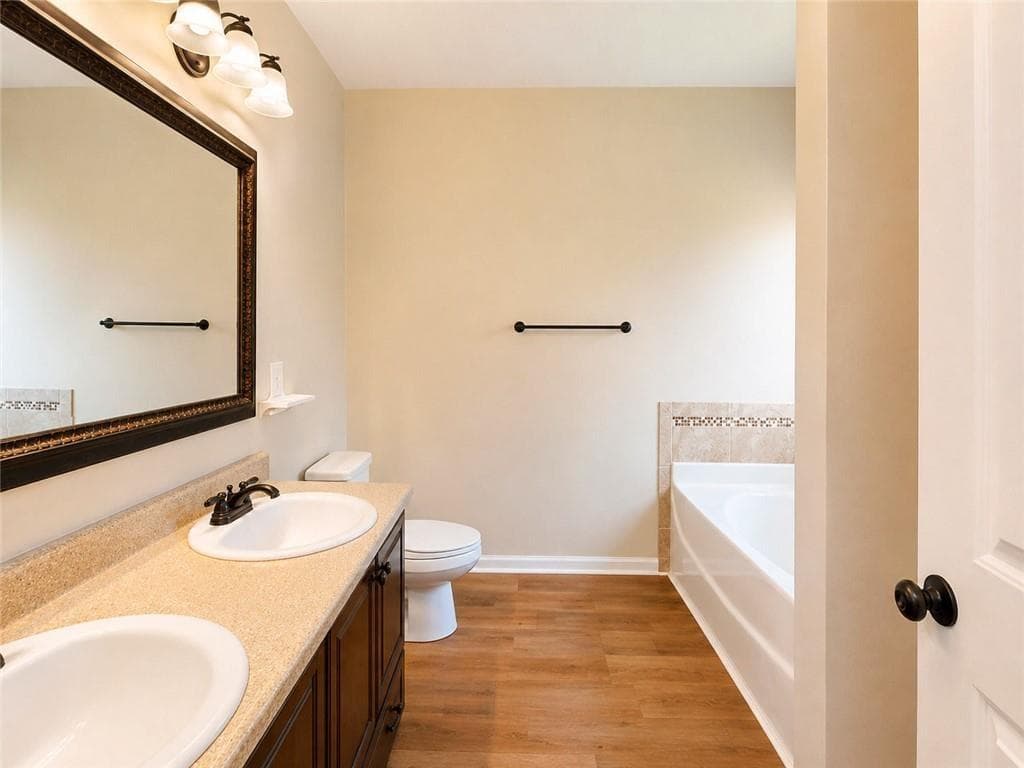 4 bedroom, 3 bathroom, 2,256 sq ft single family residence for sale at 873 Westlawn Drive, Grovetown, GA 30813 — photo 5