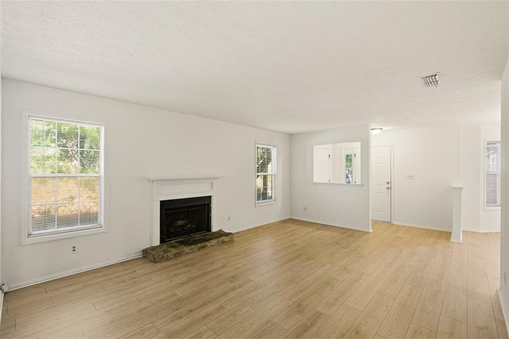 2 bedroom, 2 bathroom, 1,253 sq ft condominium for sale at 1206 Country Park Drive 1206, Smyrna, GA 30080 — photo 8