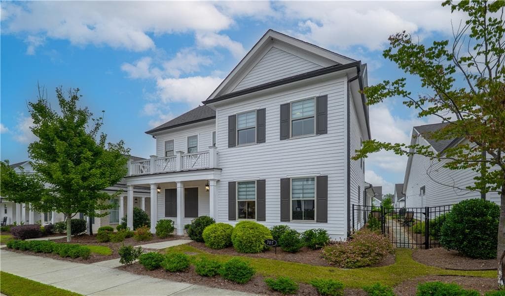 3 bedroom, 3 bathroom, 2,774 sq ft single family residence for sale at 707 Hickory Hollow Walk, Canton, GA 30115 — photo 2
