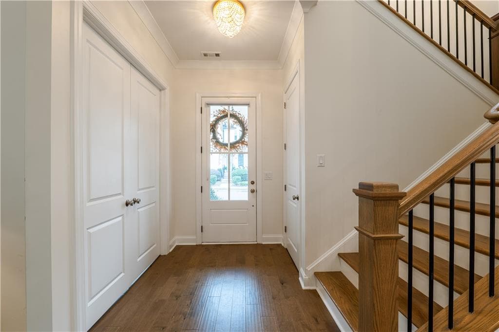 3 bedroom, 3 bathroom, 2,774 sq ft single family residence for sale at 707 Hickory Hollow Walk, Canton, GA 30115 — photo 4