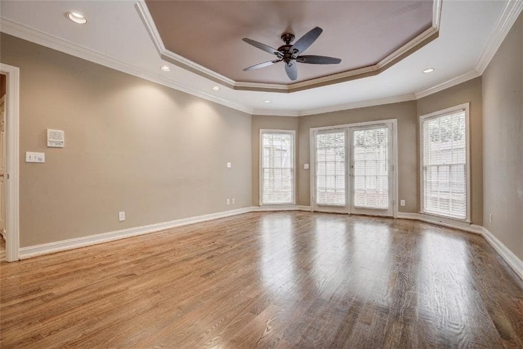 6 bedroom, 6 bathroom, 3,809 sq ft single family residence for rent at 9485 Nesbit Lakes Drive, Alpharetta, GA 30022 for $5,500 a month — photo 6