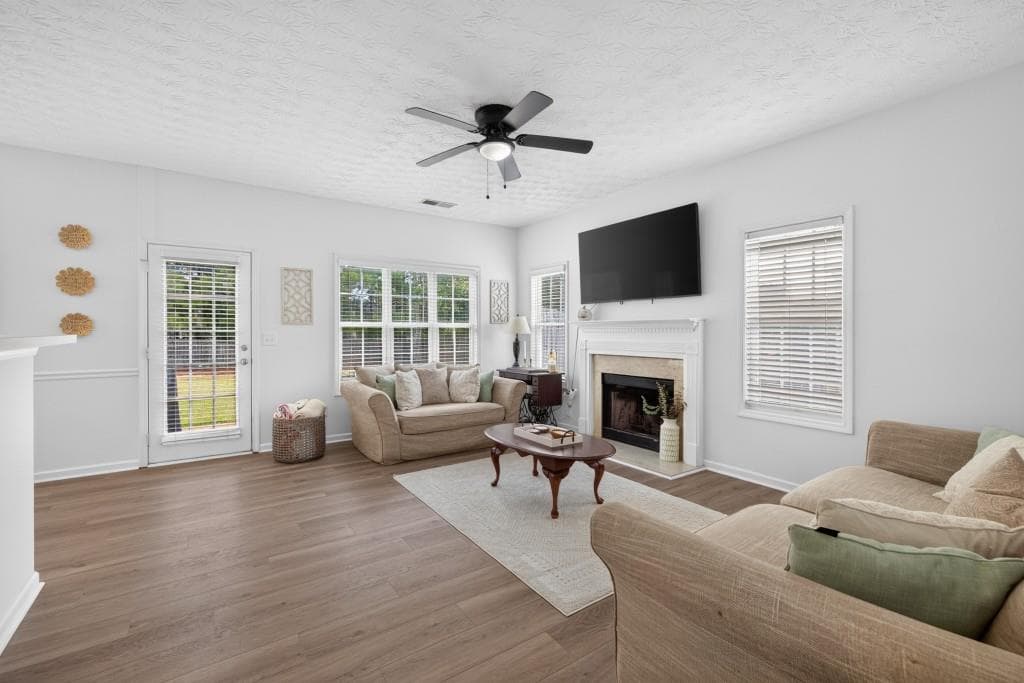 3 bedroom, 3 bathroom, 1,992 sq ft single family residence for sale at 909 Milton Circle, Loganville, GA 30052 — photo 10