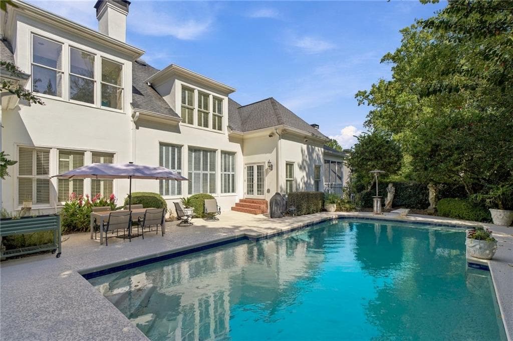 5 bedroom, 8 bathroom, 7,300 sq ft single family residence for sale at 170 Helmsley Drive, Atlanta, GA 30327 — photo 4