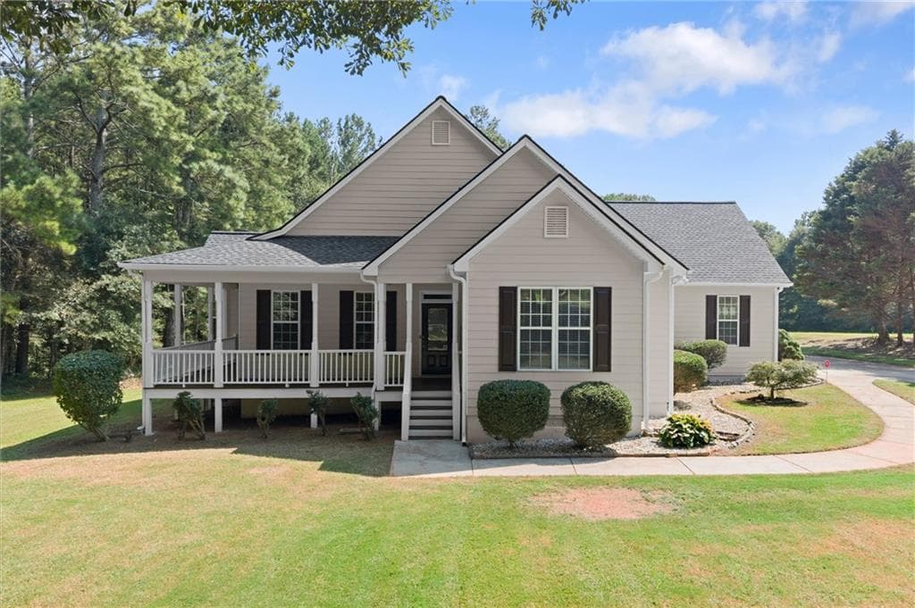 3 bedroom, 2 bathroom, 1,799 sq ft single family residence for sale at 125 Kevins Drive, Hampton, GA 30228