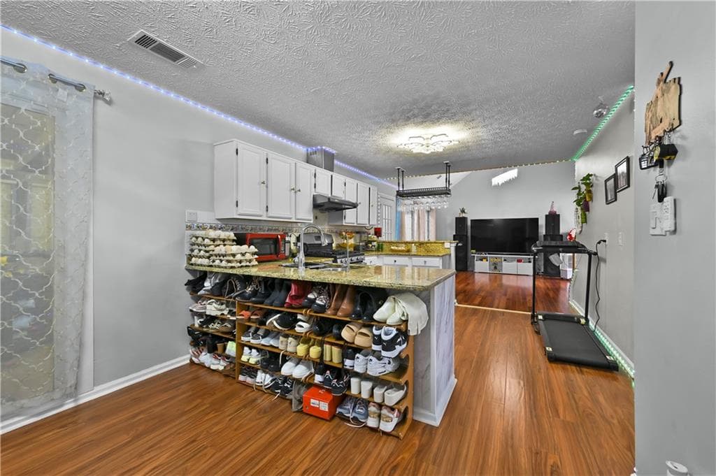 3 bedroom, 3 bathroom, 1,820 sq ft single family residence for sale at 2849 weston brook Lane, Duluth, GA 30096 — photo 10