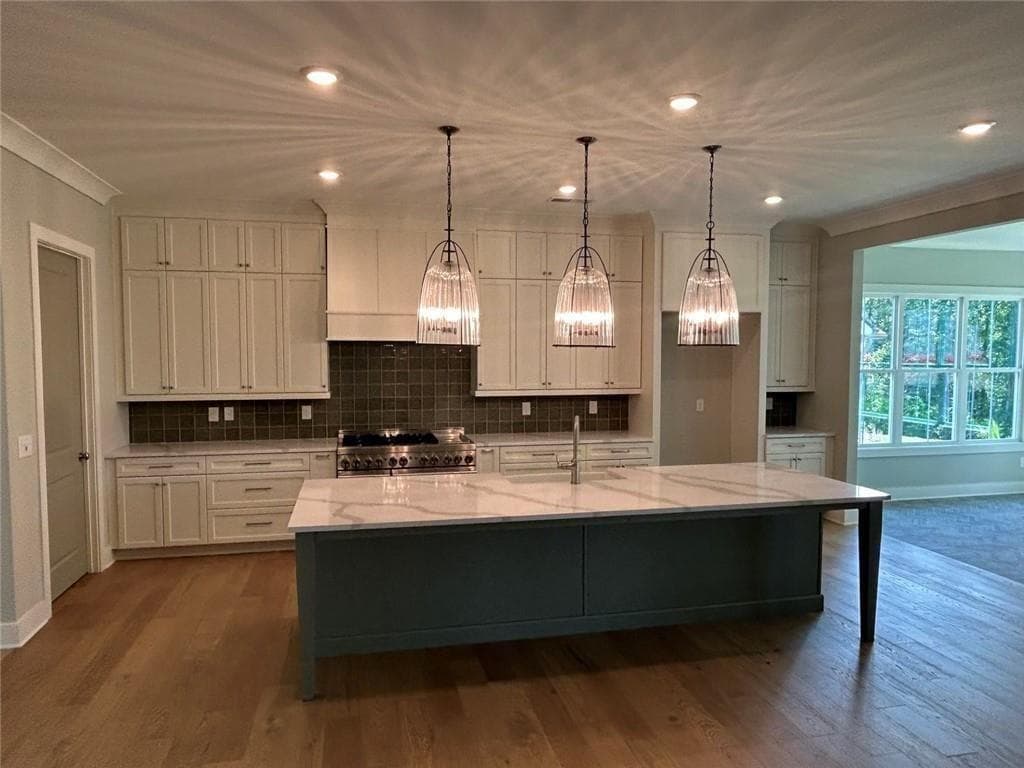 4 bedroom, 4 bathroom, 3,933 sq ft single family residence for sale at 1618 Ahaluna Drive, Gainesville, GA 30501 — photo 8