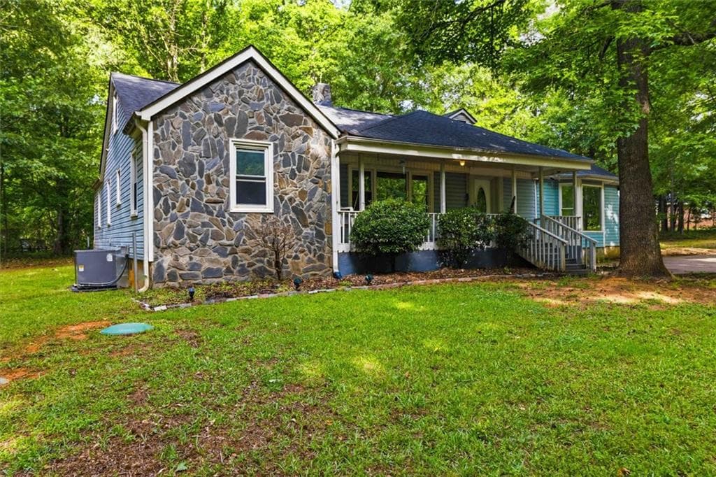 4 bedroom, 4 bathroom, 2,650 sq ft single family residence for sale at 265 Winding Stream Trail, Hampton, GA 30228 — photo 3