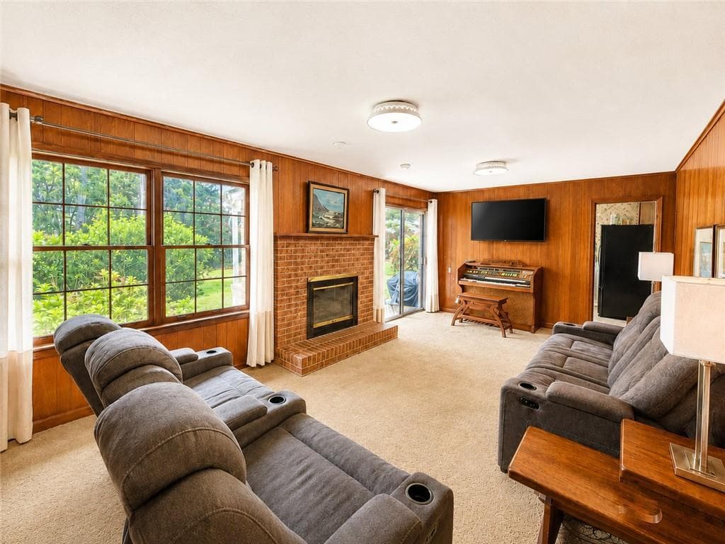 4 bedroom, 3 bathroom, 2,109 sq ft single family residence for sale at 2523 Andover Drive, Atlanta, GA 30360 — photo 2