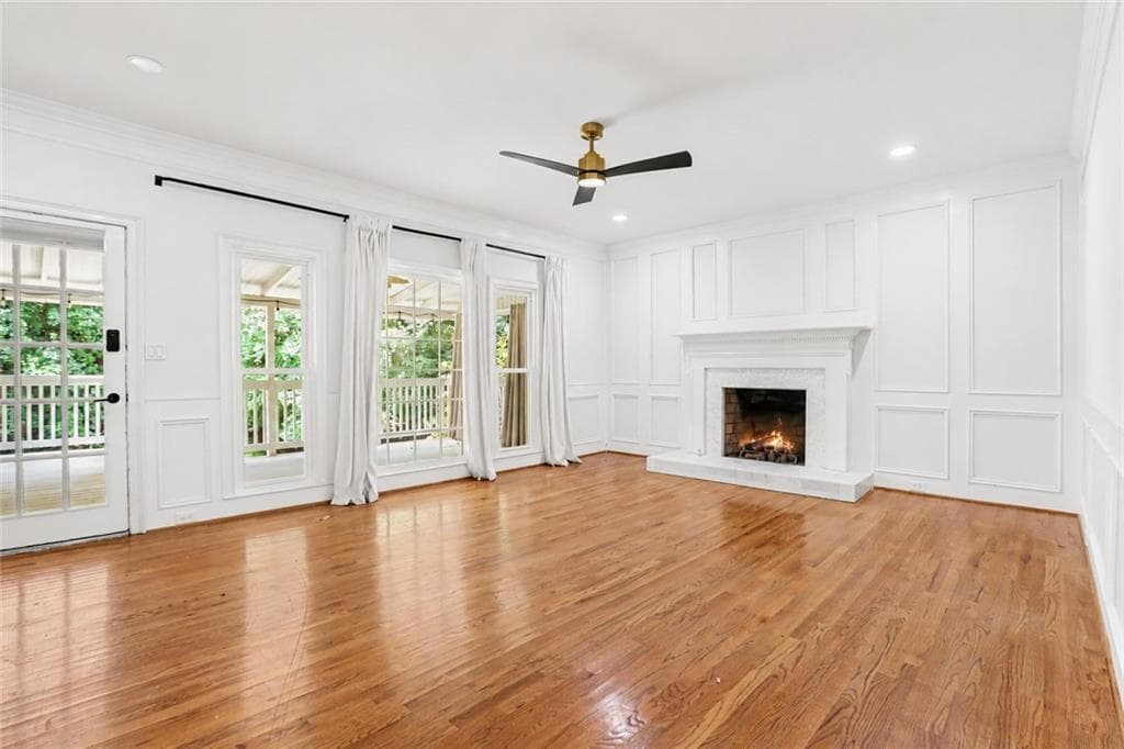 4 bedroom, 3 bathroom, 3,300 sq ft single family residence for sale at 2710 Abbottswell Drive, Johns Creek, GA 30022 — photo 3
