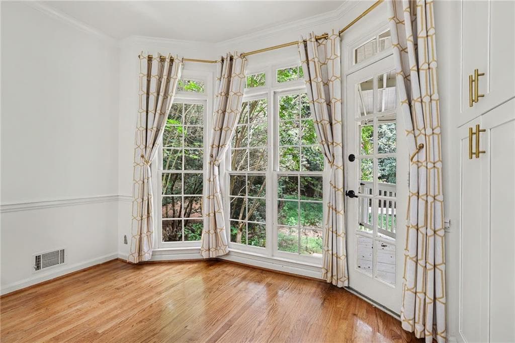 4 bedroom, 3 bathroom, 3,300 sq ft single family residence for sale at 2710 Abbottswell Drive, Johns Creek, GA 30022 — photo 9