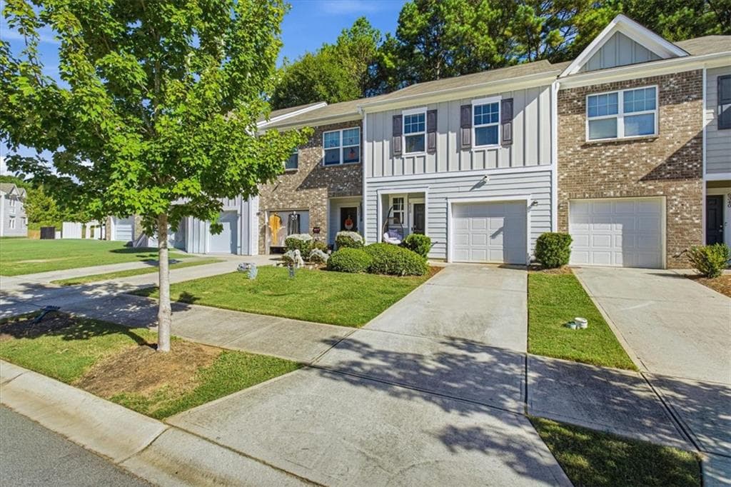 3 bedroom, 3 bathroom, 1,514 sq ft townhouse for sale at 6338 Kinsland Court, Lithonia, GA 30058 — photo 2