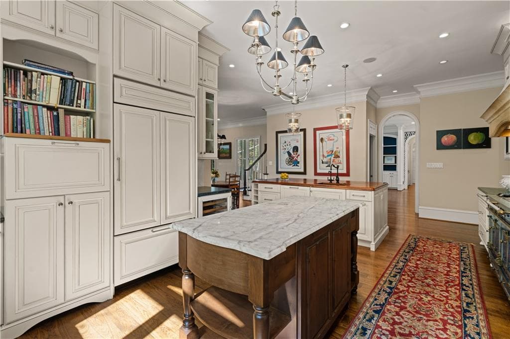 5 bedroom, 8 bathroom, 7,300 sq ft single family residence for sale at 170 Helmsley Drive, Atlanta, GA 30327 — photo 9