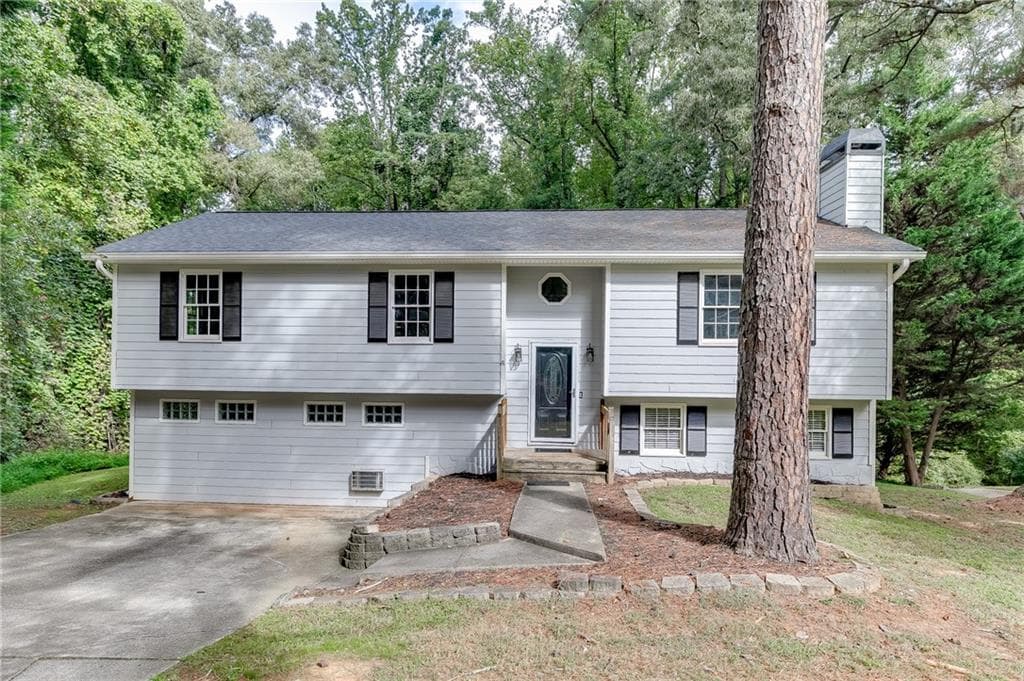 5 bedroom, 3 bathroom, 2,942 sq ft single family residence for sale at 6211 Laurel Wood Trail, Flowery Branch, GA 30542