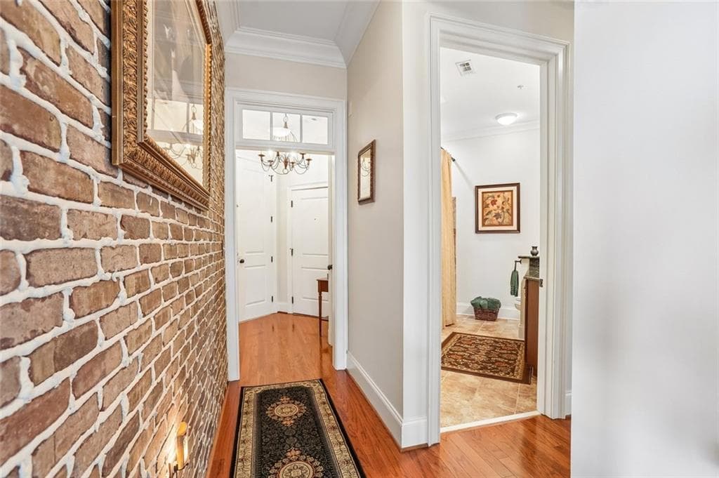 2 bedroom, 2 bathroom, 1,401 sq ft condominium for sale at 3635 E Paces Circle 1419, Atlanta, GA 30326 — photo 5