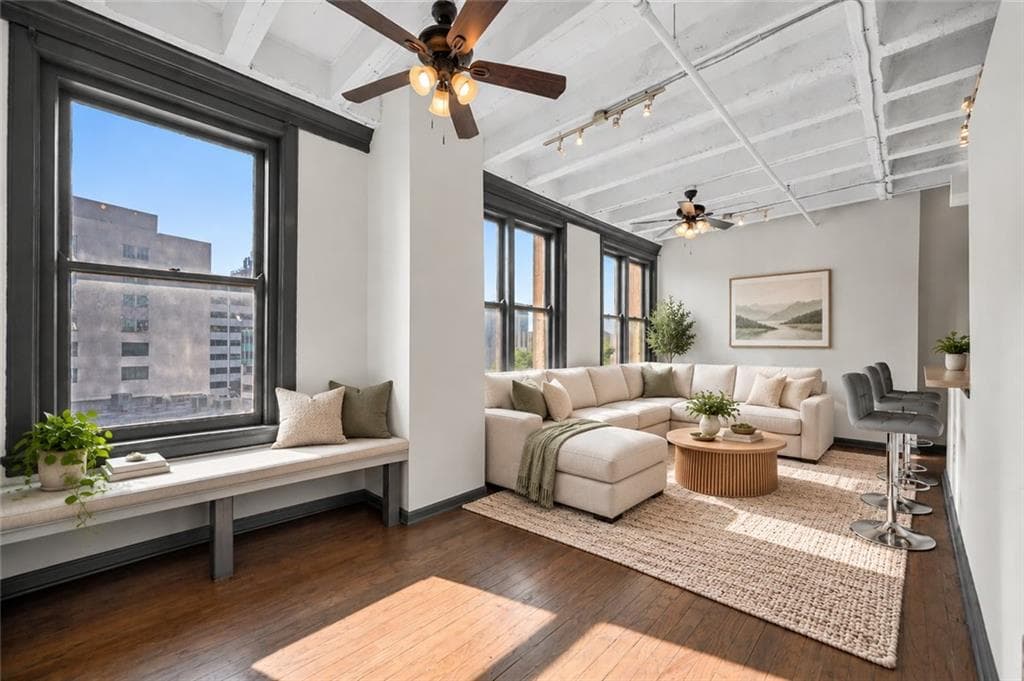 2 bedroom, 2 bathroom, 1,032 sq ft condominium for sale at 32 Peachtree Street 508, Atlanta, GA 30303 — photo 5