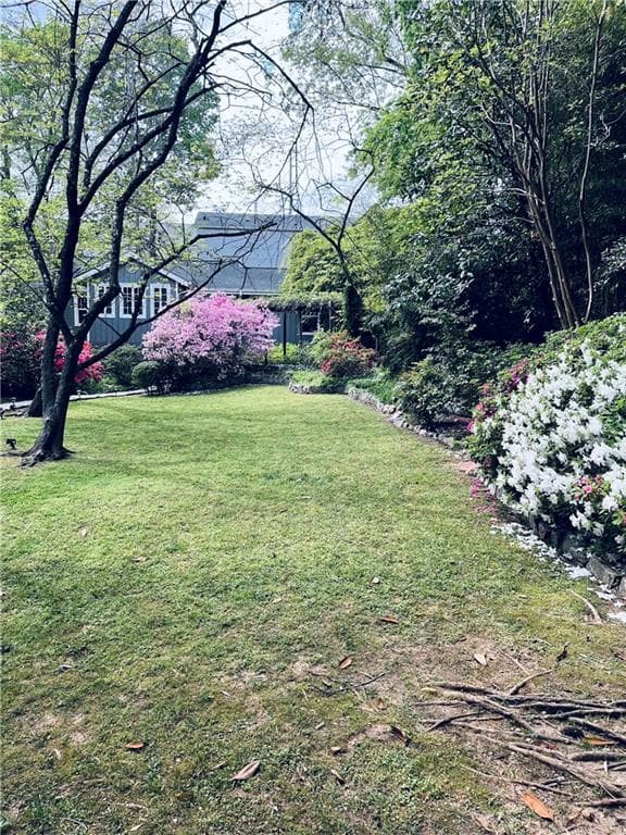 2 bedroom, 3 bathroom, 1,347 sq ft single family residence for sale at 478 Burlington Road, Atlanta, GA 30307 — photo 7