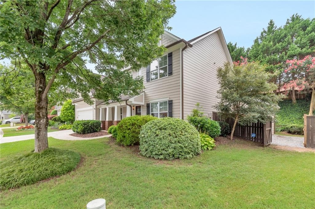 5 bedroom, 3 bathroom, 3,825 sq ft single family residence for sale at 6040 Park Bend Avenue, Braselton, GA 30517 — photo 3