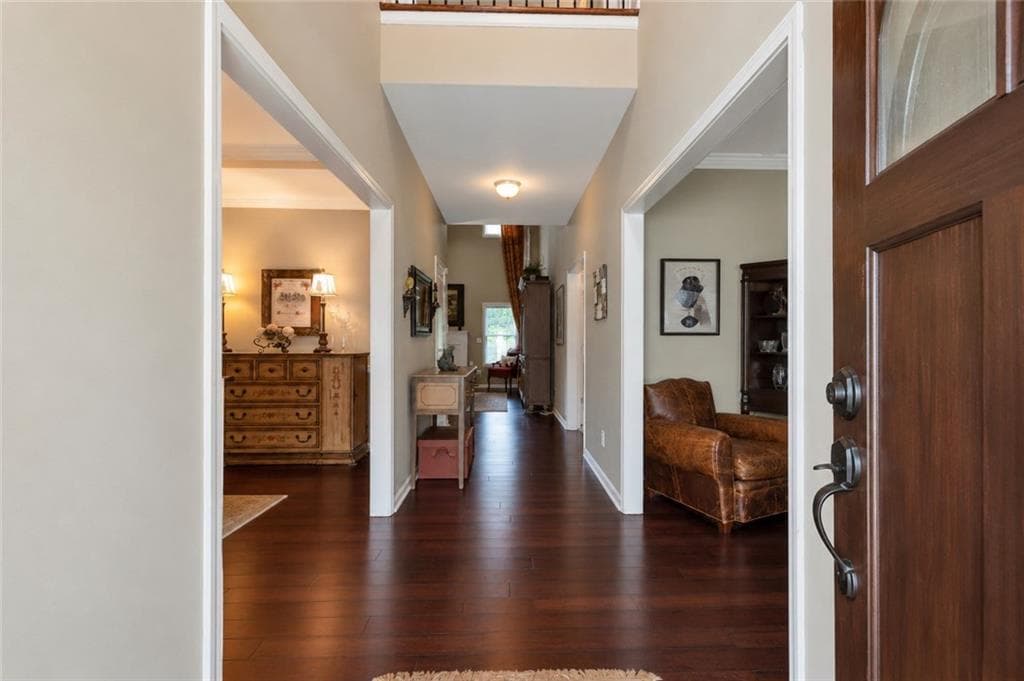 5 bedroom, 3 bathroom, 3,825 sq ft single family residence for sale at 6040 Park Bend Avenue, Braselton, GA 30517 — photo 4