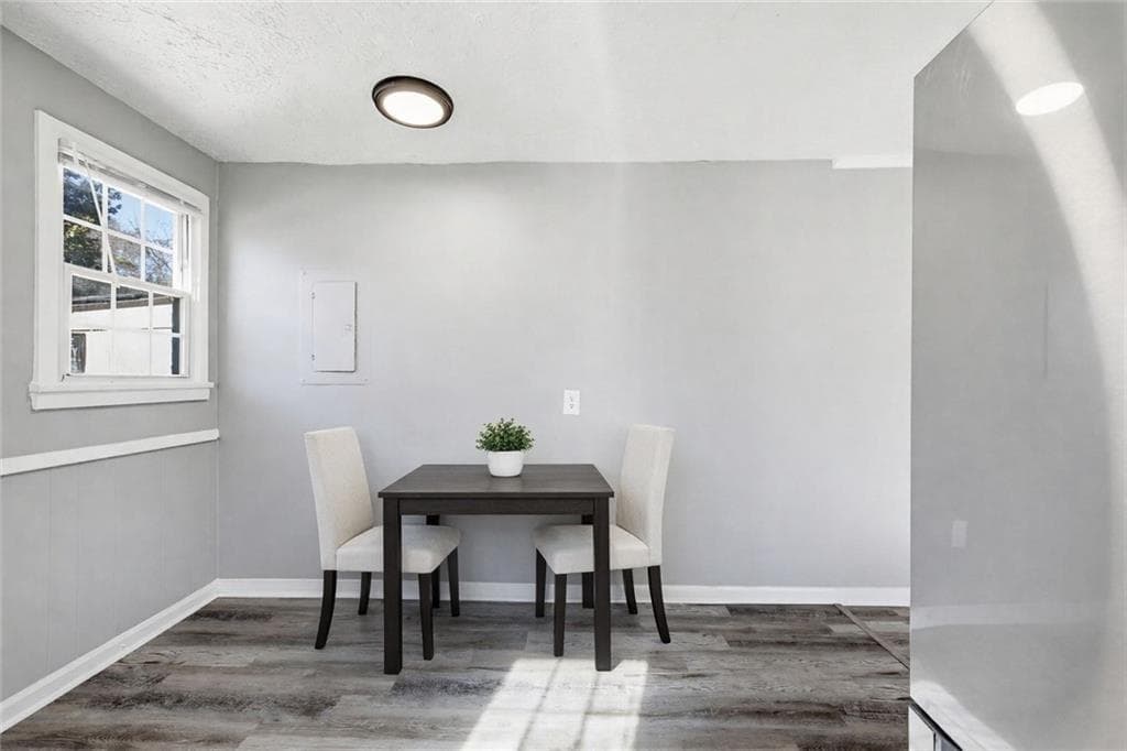 2 bedroom, 1 bathroom, 700 sq ft condominium for rent at 1789 Cahoon Street, Atlanta, GA 30310 for $1,675 a month — photo 6