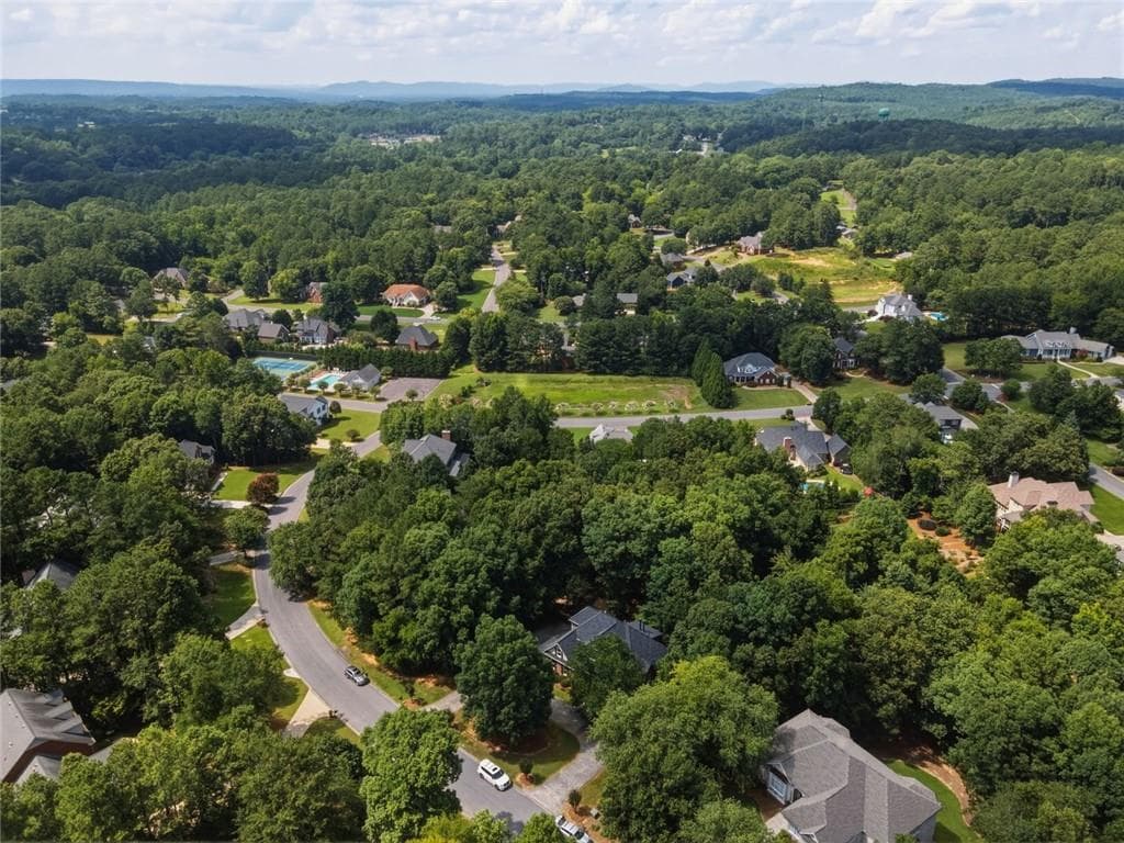 7 bedroom, 4 bathroom, 4,313 sq ft single family residence for sale at 11 Breckenridge Road, Rome, GA 30161 — photo 9