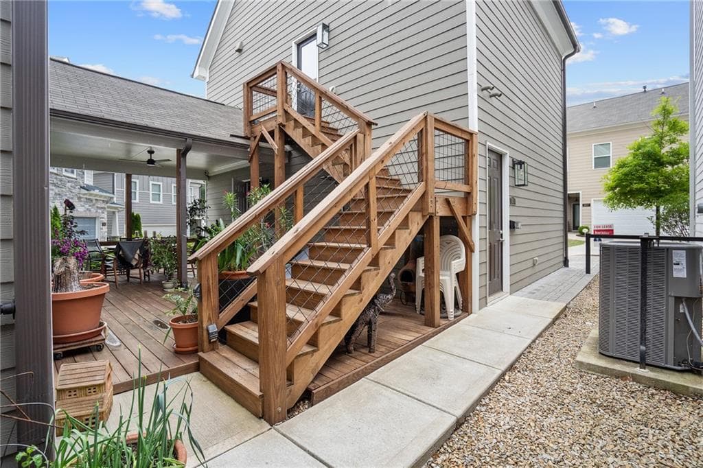 1 bedroom, 1 bathroom, 636 sq ft condominium for rent at 1825 Sanford Drive B, Atlanta, GA 30318 for $2,000 a month — photo 3