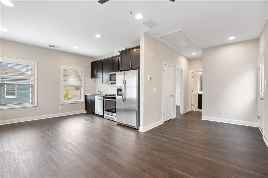 1 bedroom, 1 bathroom, 636 sq ft condominium for rent at 1825 Sanford Drive B, Atlanta, GA 30318 for $2,000 a month — photo 8