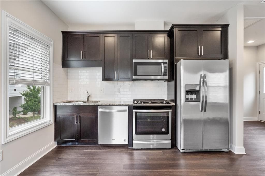 1 bedroom, 1 bathroom, 636 sq ft condominium for rent at 1825 Sanford Drive B, Atlanta, GA 30318 for $2,000 a month — photo 9