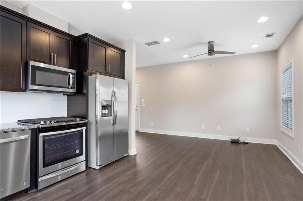 1 bedroom, 1 bathroom, 636 sq ft condominium for rent at 1825 Sanford Drive B, Atlanta, GA 30318 for $2,000 a month — photo 10