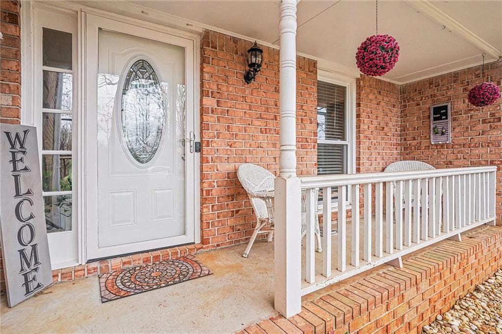 4 bedroom, 4 bathroom, 2,470 sq ft single family residence for sale at 2571 Highland Golf Course Drive, Conyers, GA 30013 — photo 3