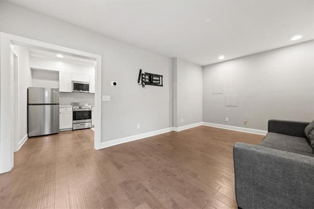 1 bedroom, 1 bathroom, 2,834 sq ft single family residence for rent at 902 Emerson Avenue Unit A, Atlanta, GA 30316 for $1,600 a month — photo 2