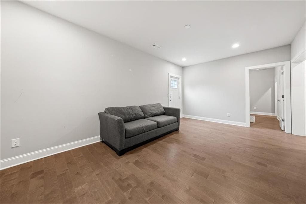 1 bedroom, 1 bathroom, 2,834 sq ft single family residence for rent at 902 Emerson Avenue Unit A, Atlanta, GA 30316 for $1,600 a month — photo 3