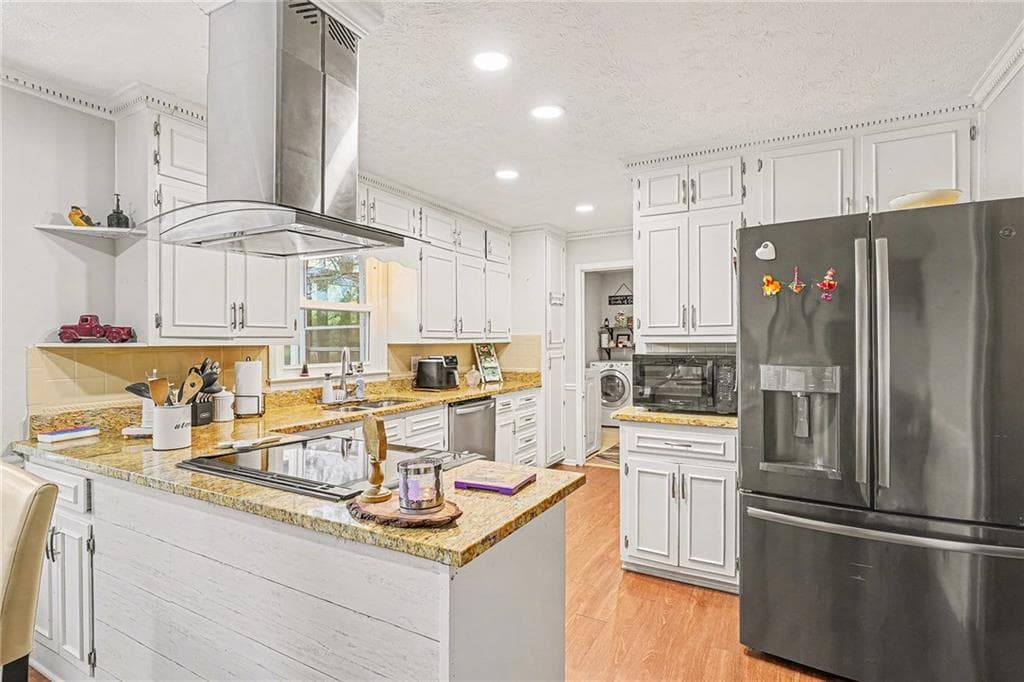 4 bedroom, 4 bathroom, 2,470 sq ft single family residence for sale at 2571 Highland Golf Course Drive, Conyers, GA 30013 — photo 9