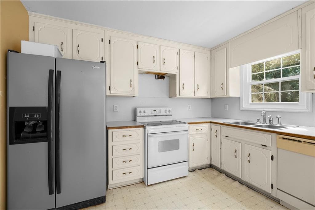 3 bedroom, 2 bathroom, 1,204 sq ft single family residence for sale at 286 Covered Bridge Road, Cartersville, GA 30120 — photo 8