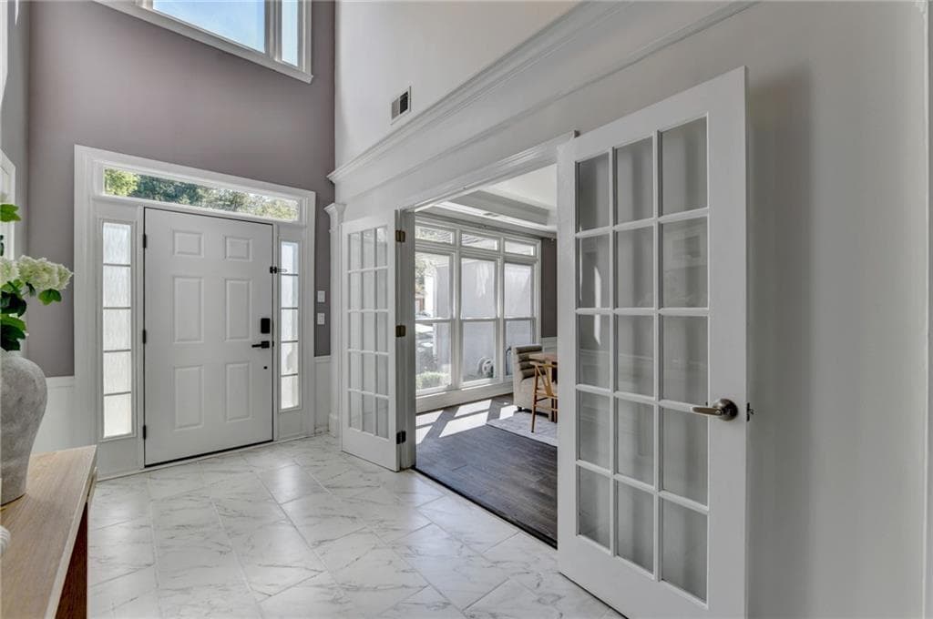 4 bedroom, 3 bathroom, 3,109 sq ft single family residence for sale at 5005 Avala Park Lane, Peachtree Corners, GA 30092 — photo 7