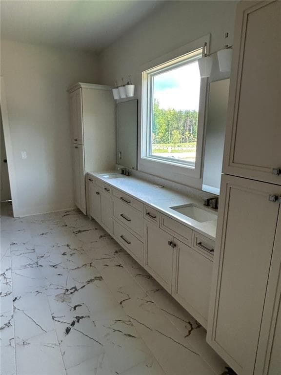 4 bedroom, 5 bathroom, 3,397 sq ft single family residence for sale at 1622 Ahaluna Drive, Gainesville, GA 30501 — photo 8