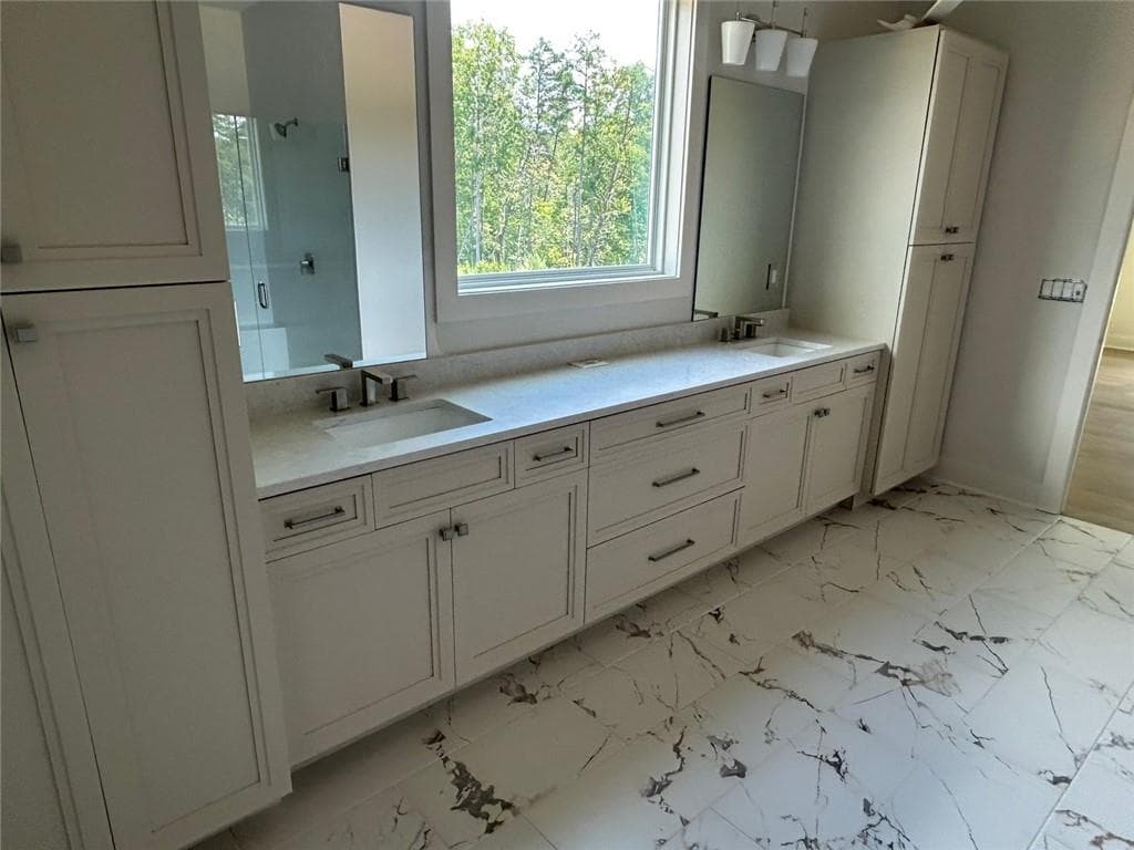 4 bedroom, 5 bathroom, 3,397 sq ft single family residence for sale at 1622 Ahaluna Drive, Gainesville, GA 30501 — photo 9