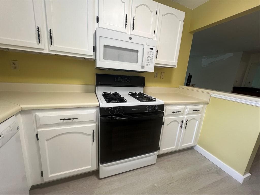 2 bedroom, 2 bathroom, 1,166 sq ft condominium for rent at 1648 Raleigh Circle, Marietta, GA 30067 for $1,600 a month — photo 3