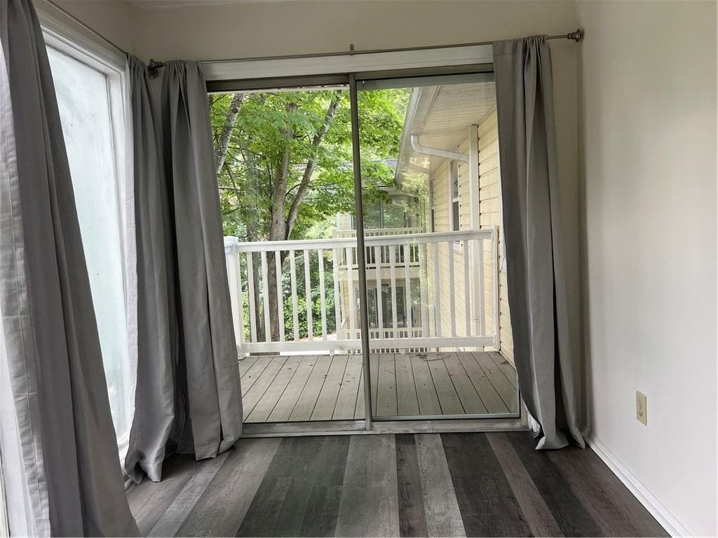 2 bedroom, 2 bathroom, 1,166 sq ft condominium for rent at 1648 Raleigh Circle, Marietta, GA 30067 for $1,600 a month — photo 10