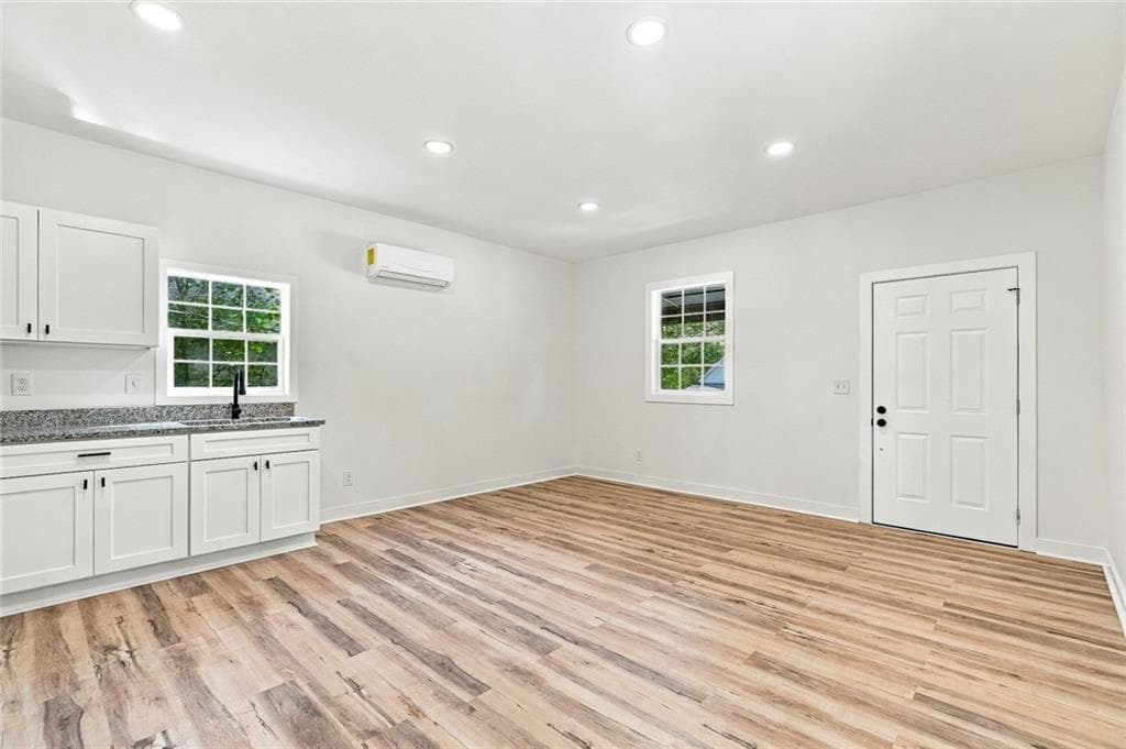 2 bedroom, 2 bathroom, 895 sq ft single family residence for sale at 41 Sargent A St, Newnan, GA 30263 — photo 6