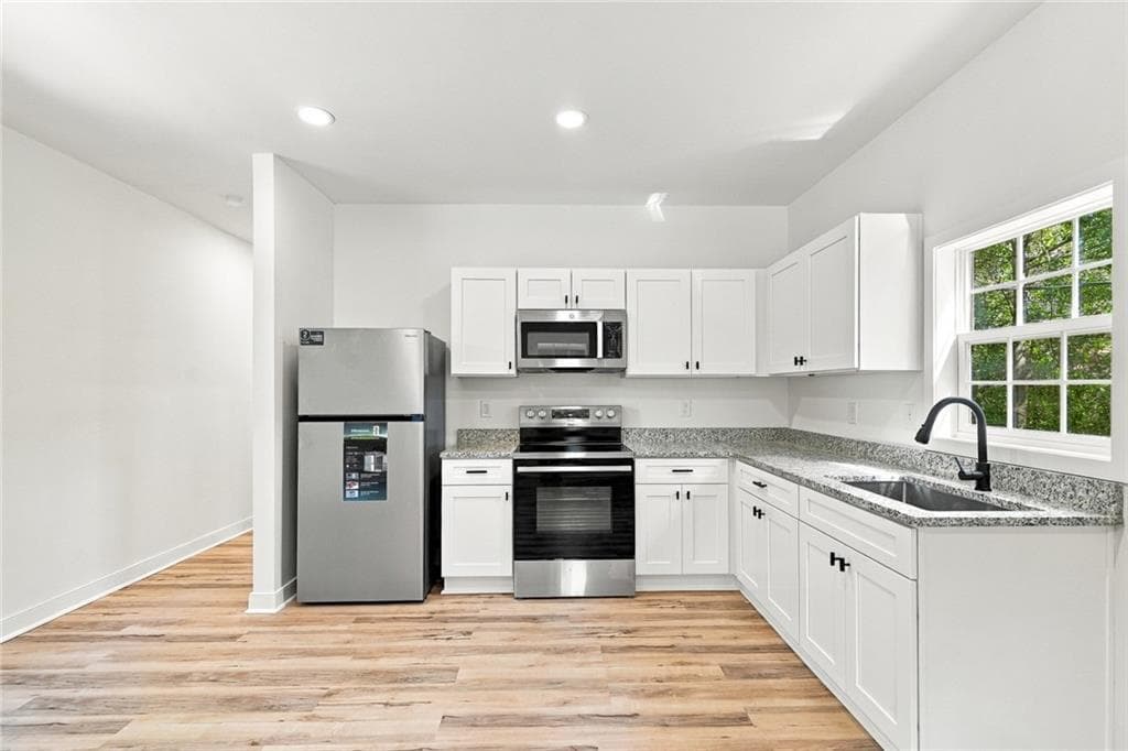 2 bedroom, 2 bathroom, 895 sq ft single family residence for sale at 41 Sargent A St, Newnan, GA 30263 — photo 9