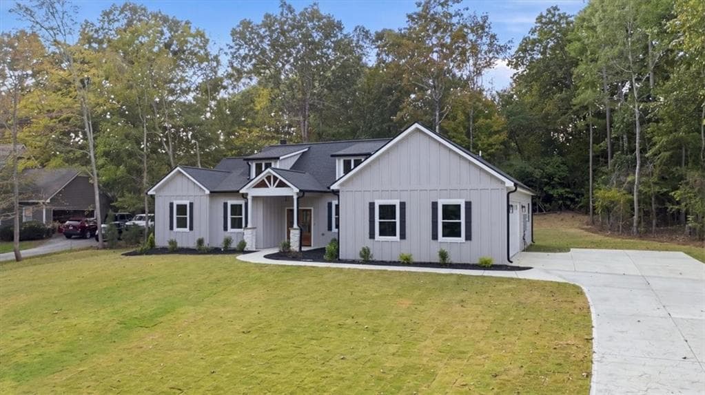 4 bedroom, 2 bathroom, 1,798 sq ft single family residence for sale at 204 Rolling Pines Road, Rome, GA 30165 — photo 3