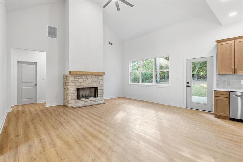 4 bedroom, 2 bathroom, 1,798 sq ft single family residence for sale at 204 Rolling Pines Road, Rome, GA 30165 — photo 10