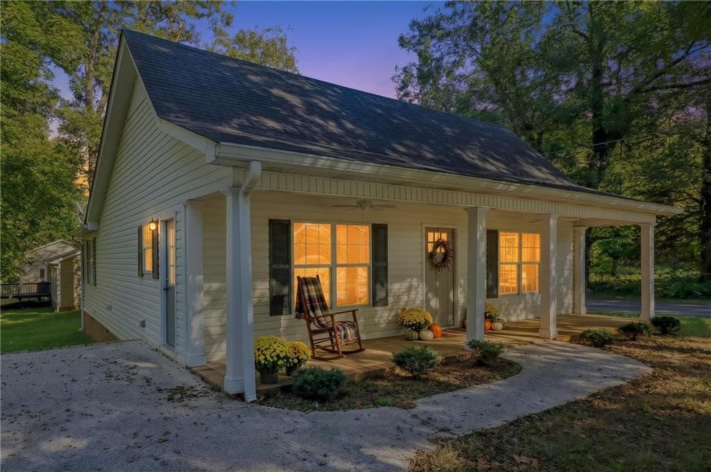 3 bedroom, 2 bathroom, 1,452 sq ft single family residence for sale at 7 Mosley Lane, Buchanan, GA 30113 — photo 2